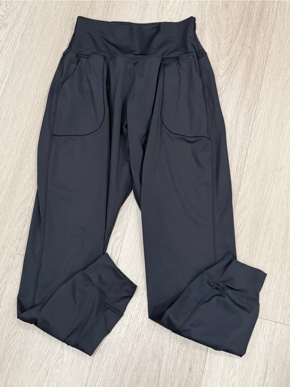 Black High Rise Jogger Pants Women’s Medium Stretch Athletic Athleisure